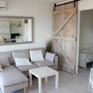 Beautiful In Front Of Beach, Pool, View Apartamento